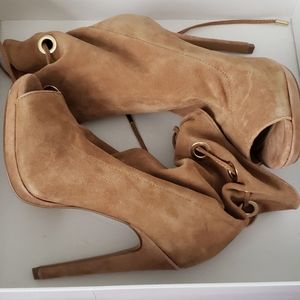 High heels, Steve Madden